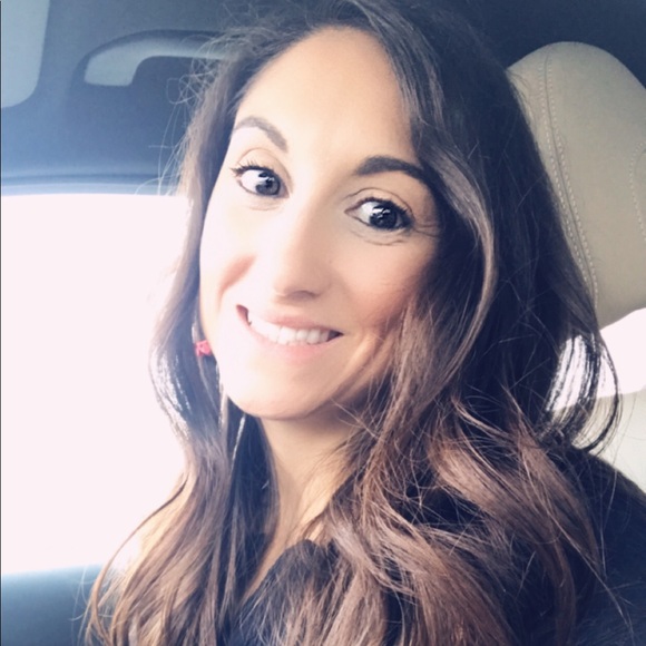 Meet your Posher, Maria - Picture 2 of 2